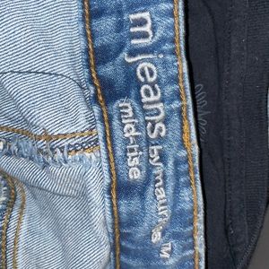 These are MJ Jeans, Mid-Rise